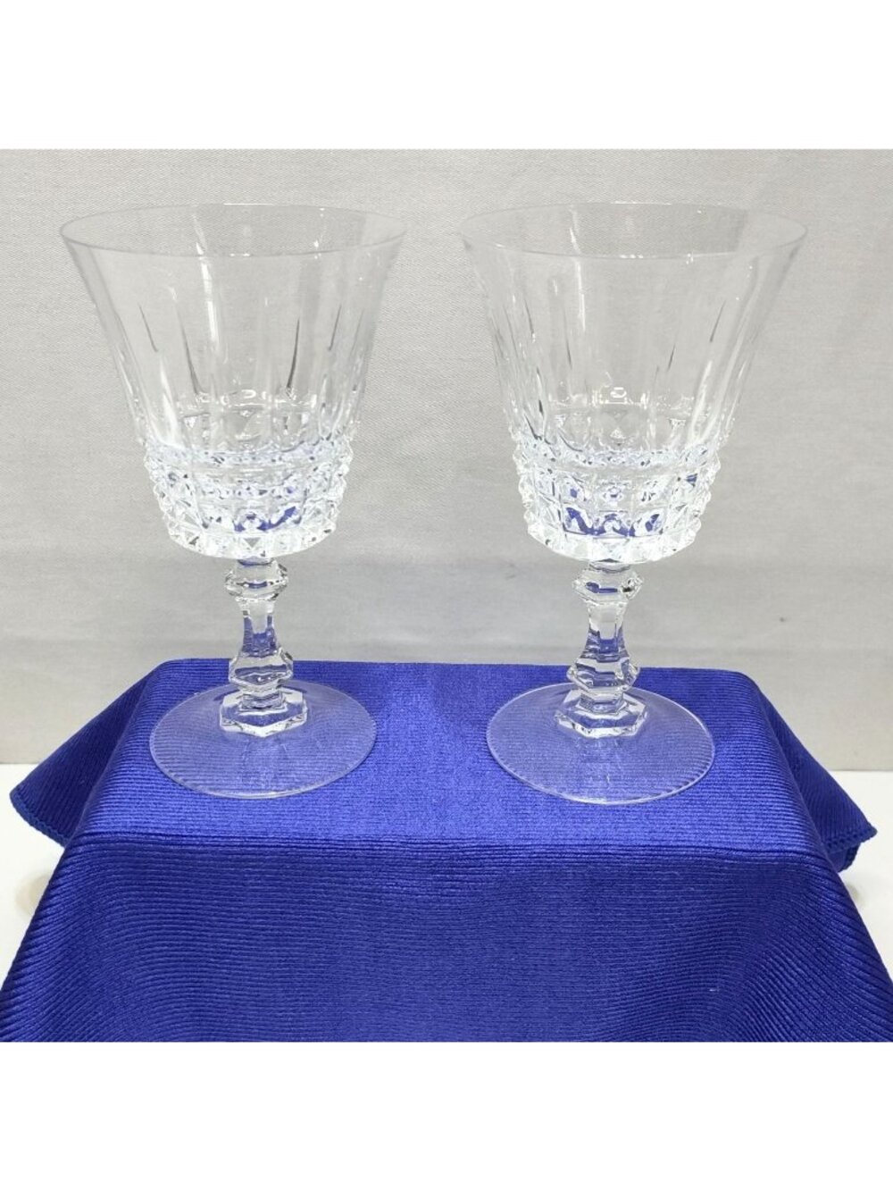 W.M. Dalton Finely Blown 24% French Lead Crystal Vérité Pattern Wine Glasses (2)
